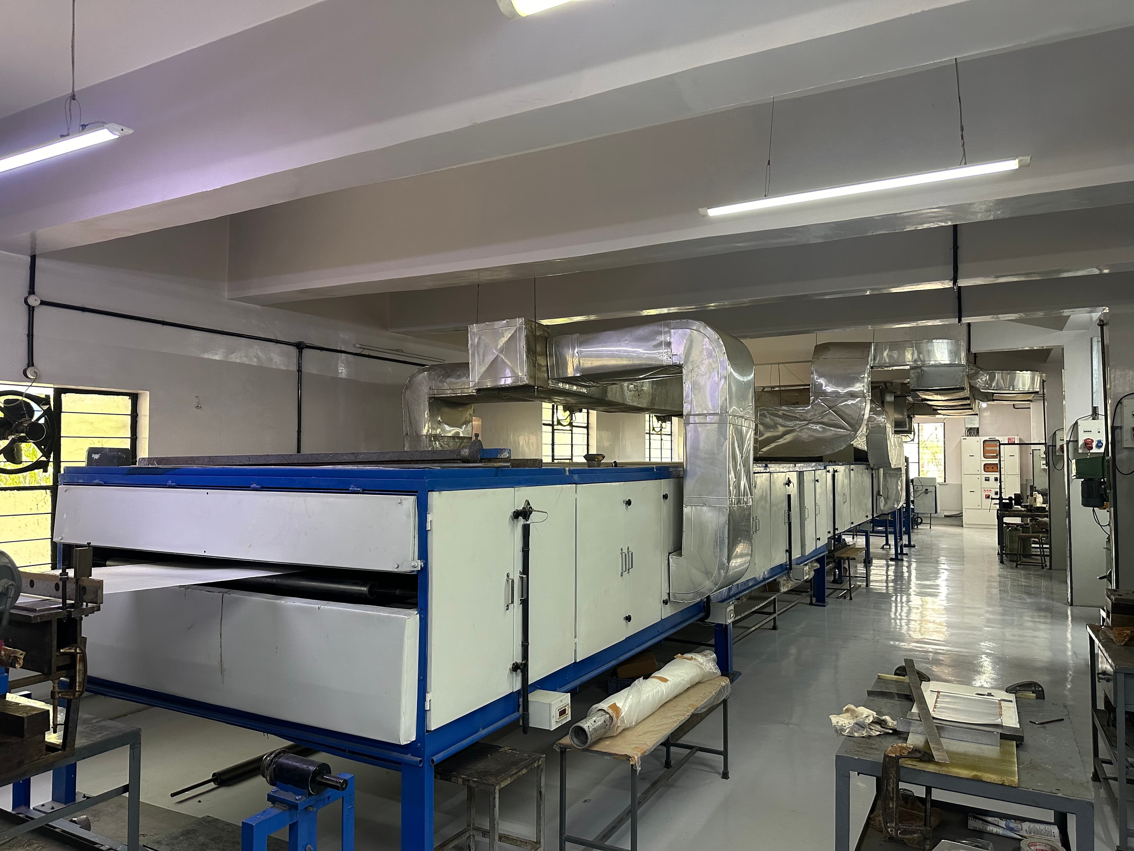 Continuous curing line on the production floor